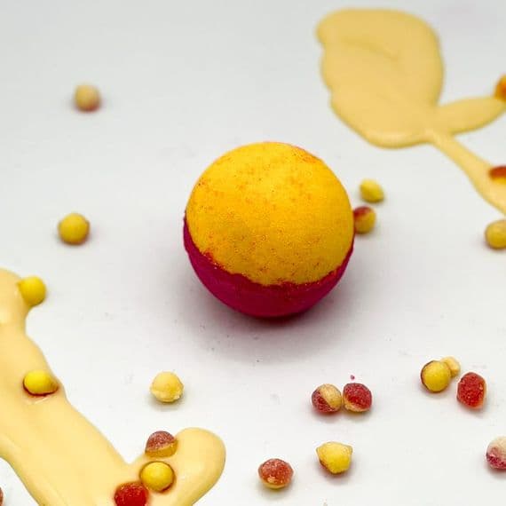 Rhubarb & Custard Bath Bomb